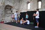 Lo spettacolo di giocoleria al monastero 2
